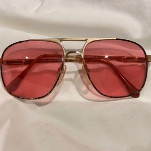 Vintage Frame Sunglasses - Like New!